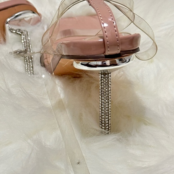 New - Picture 2 of 3